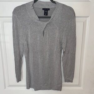New York & Company Light Gray Sweater